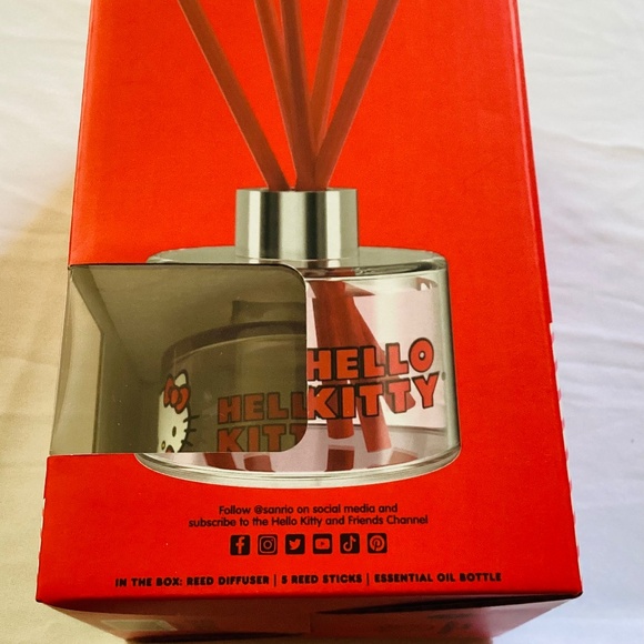 Hello Kitty Lavender Oil Reed Diffuser. Brand New in a box - Picture 3 of 8